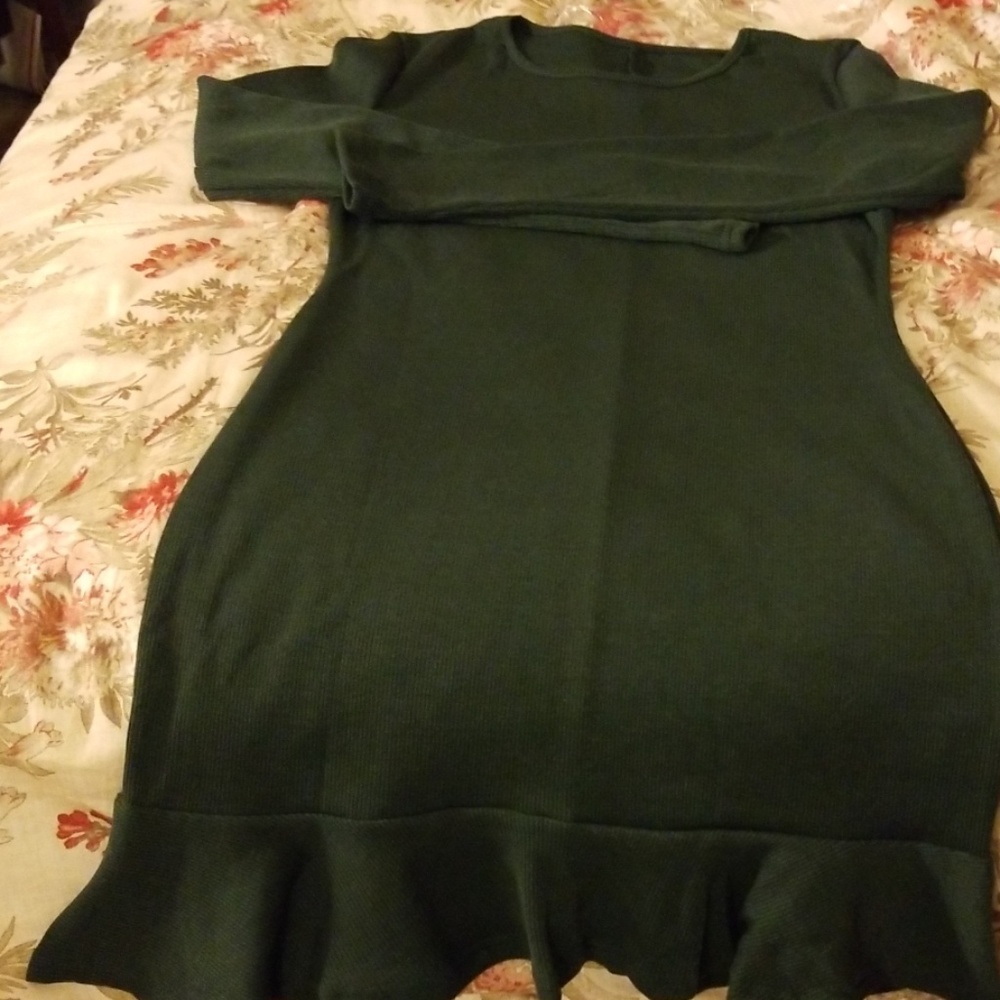 Gorgeous Dress - Picture 5 of 7